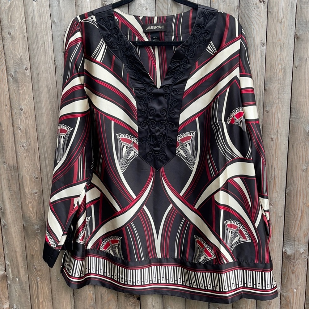 AVENUE plus size V neck tunic